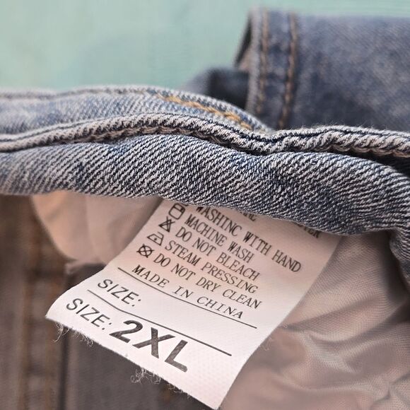 Plus Size Stretch Bootcut Jeans - Picture 5 of 6